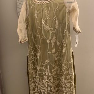 New 2 piece shirt and duppatta light Mehndi green